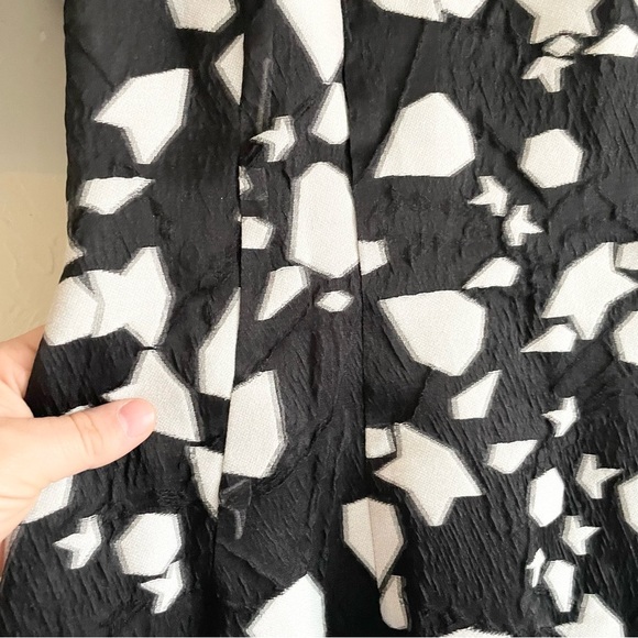 LELA ROSE Black White Embroidered Short Sleeved Midi Length Cocktail Dress 2 - Picture 6 of 9